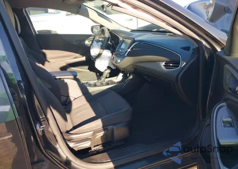 2017 Chevrolet Malibu Ls z USA, uszkodzony, nr VIN 1G1ZB5ST2HF277403